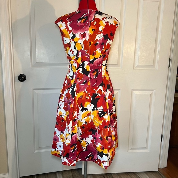 David Meister Fit & Flare Midi Dress. Floral, Bow Accent, Heavy Fabric - Picture 5 of 9